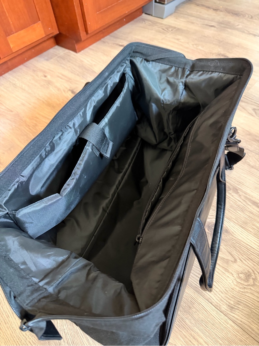 BÉIS Weekender Bag - Picture 4 of 5